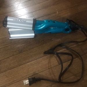 Tigi wave artist.  Look sexy now!!